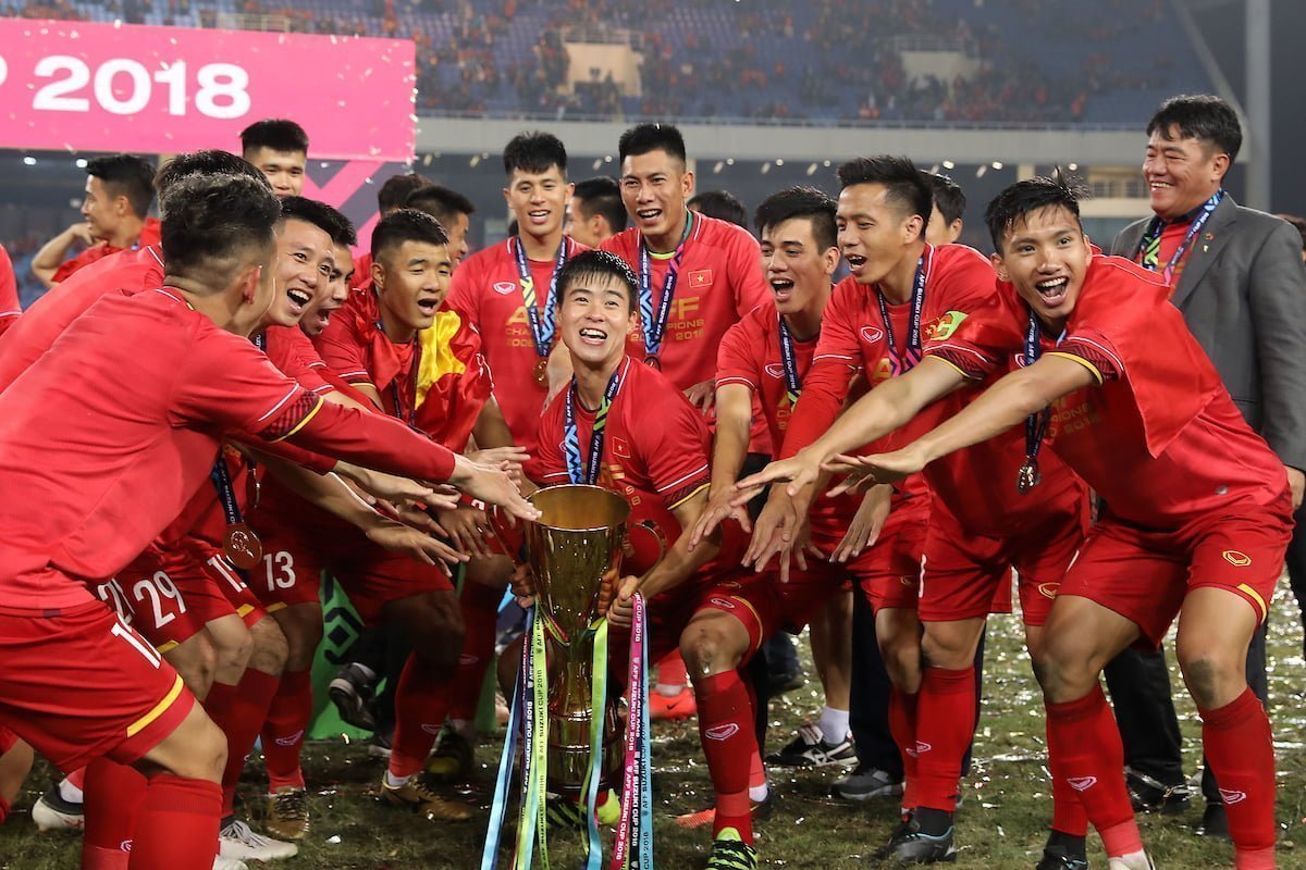 vietnam champion suzuki cup 2018 with jmg academy players