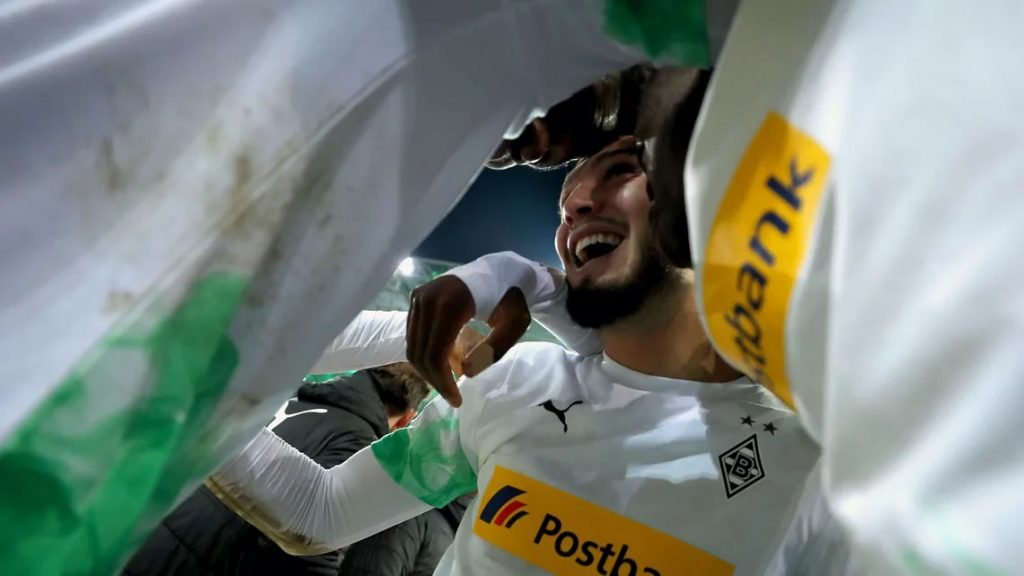 Ramy Bensebaini player of the year with Borussia