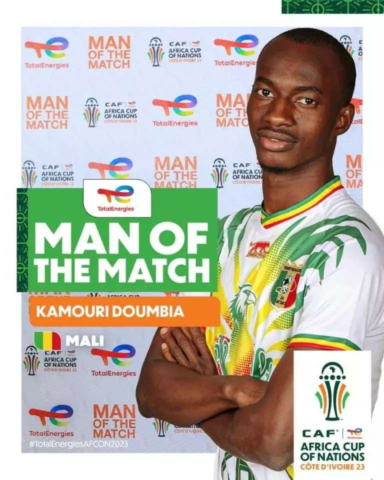 l'acadmicien JMG Kamoury Doumbia homme du match