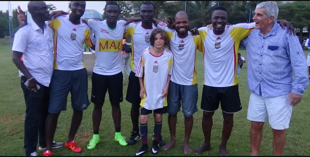 Diabis académicien et formateurs jmg football et ses camarades académiciens