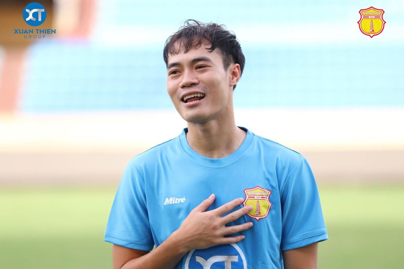 Van Toan Nguyen jmg academie vietnam Nam Dinh FC